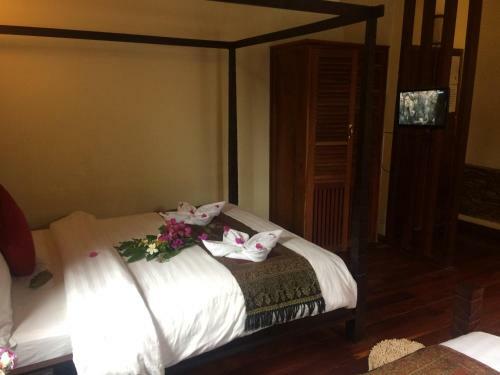 Hostal Chaluenxay Villa
