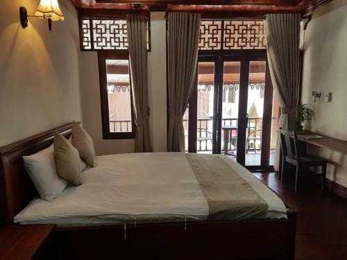 Hostal Chaluenxay Villa