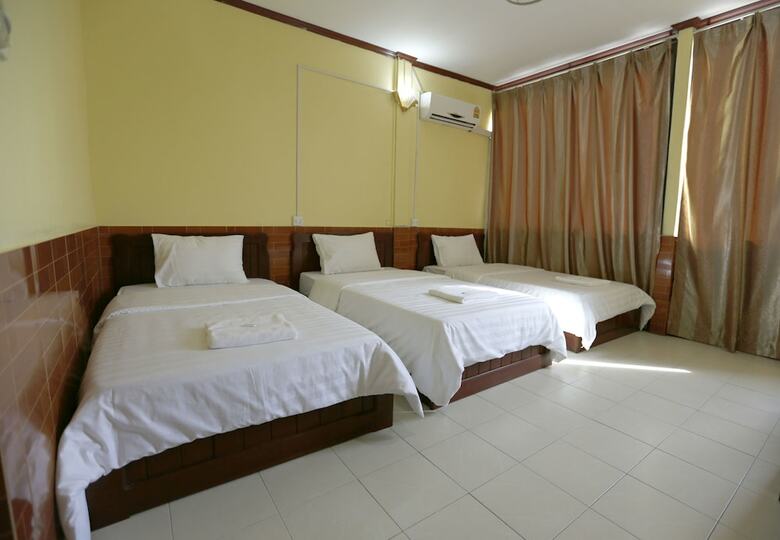 Hostal Intouch Guest House