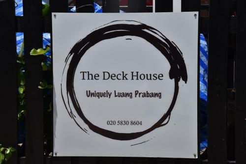 Hostal The Deck House