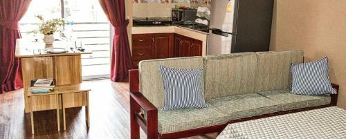 Apartamentos Phonethip Residence