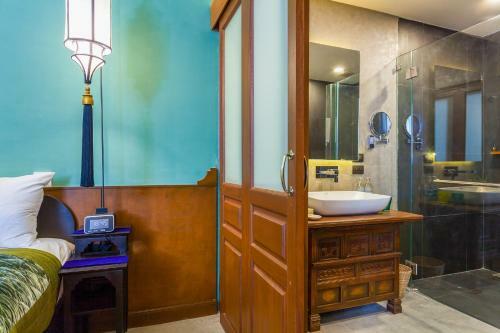 Lao Poet Hotel
