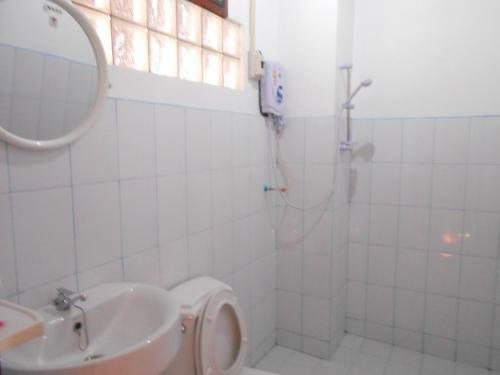Hostal Zuela Guesthouse