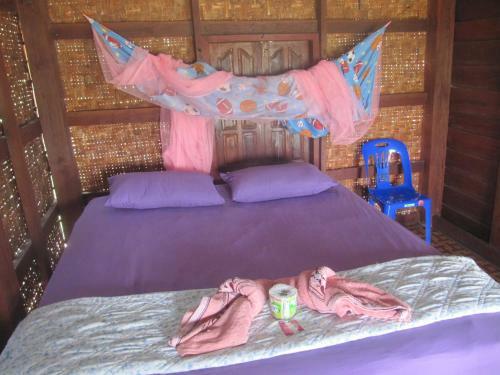Albergue Don Som Riverside Guesthouse