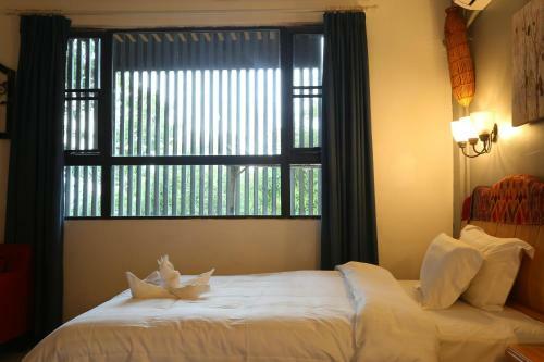 1m Hotel