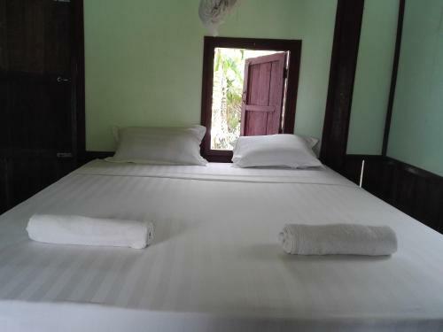 Hostal River Garden Guesthouse