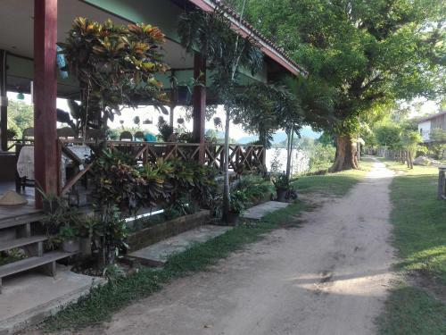 Hostal River Garden Guesthouse