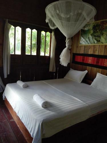 Hostal River Garden Guesthouse