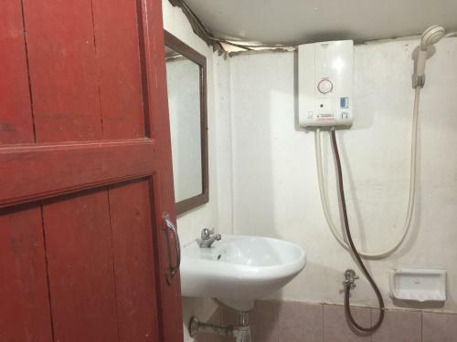 Hostal Dalom Guesthouse