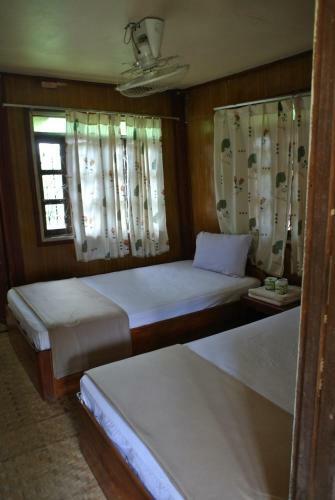 Hostal Dalom Guesthouse