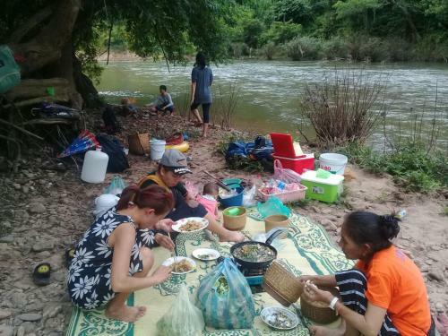 Boat - Luangprabang - Phonsavan - Home Stay