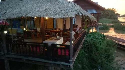 Hostal Champa Mekong Bungalows
