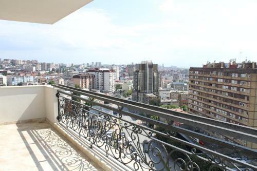Hostal White Roof Apartments