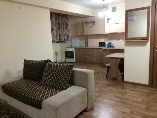 Apartment On Orozbekov