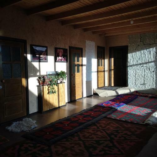 Hostal Guest House Guljan