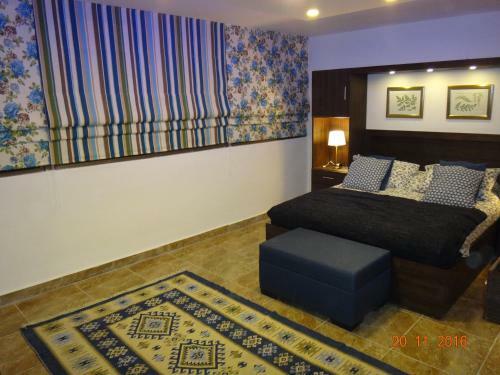 Royal Luxury Apartments & Studios 2