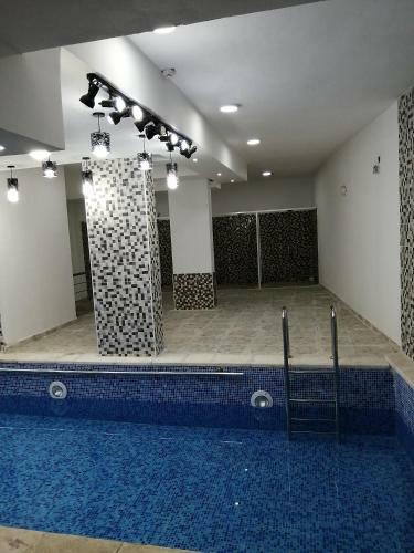 Weekend Hotel