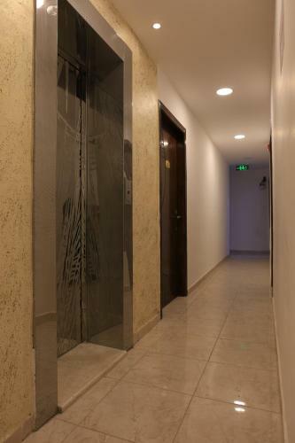 Weekend Hotel