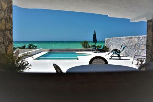 Hostal Casa Lago Dominguez On The Beach