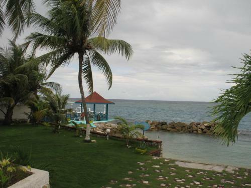 Apartamento Chrisanns Beach Resort Apt 21