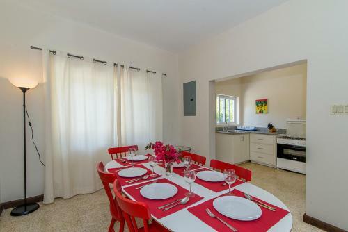 Luxury 2br Home Facing Beach W/pool Montego Bay #3