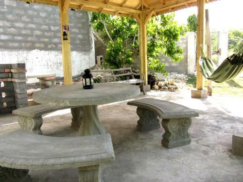 Sunshine Lodge: Your Home Away From Home