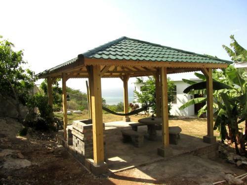 Sunshine Lodge: Your Home Away From Home