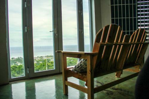 Sunshine Lodge: Your Home Away From Home