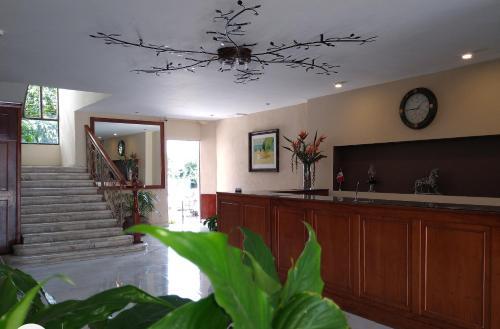 Hotel Aztlan