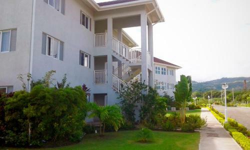 Fern Court Apartment @ Richmond