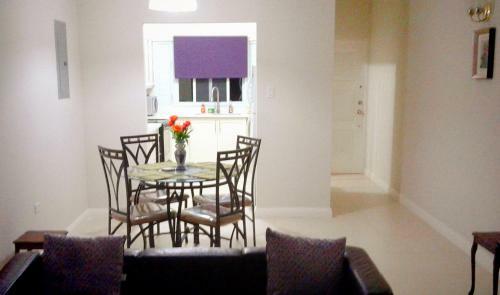 Fern Court Apartment @ Richmond