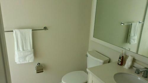 Fern Court Apartment @ Richmond