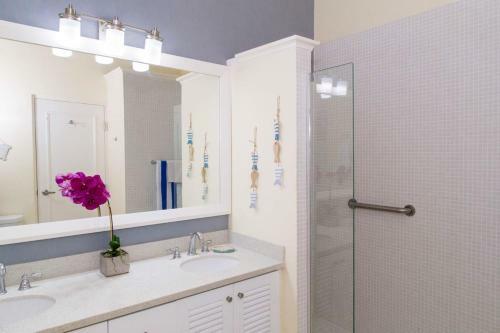 Sea Breeze Villa @ Coolshade