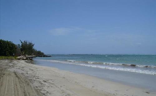 Sea Breeze Villa @ Coolshade