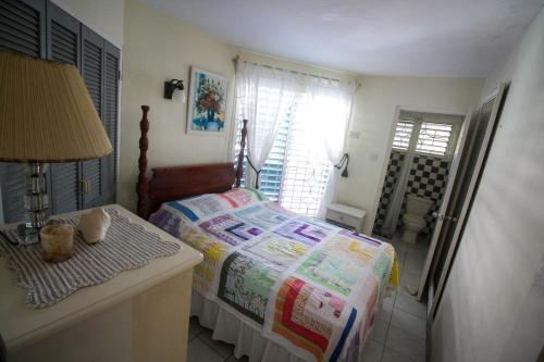 Beach Villa Yellow Canary