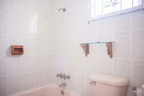 Hostal Queen Elizabeth House