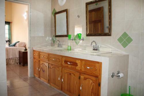 Villa Rayann's Place