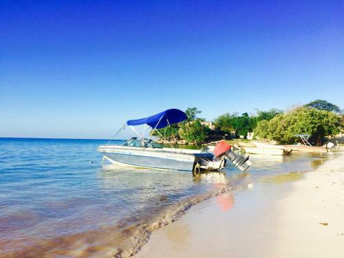 Bed & Breakfast Coral Cottage Jamaica