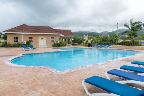 Pool Beach Gym 24/7 Security