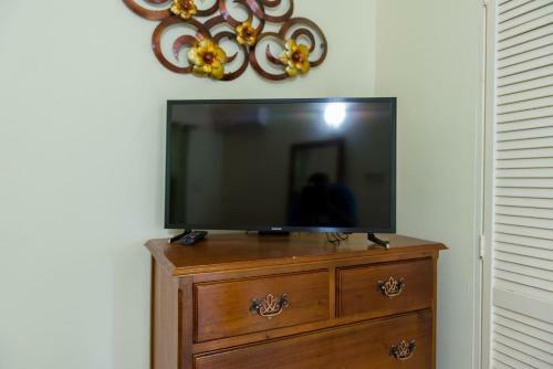 Pool Beach Gym 24/7 Security