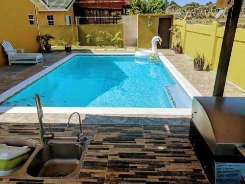 Hostal Zade's Vacation Home