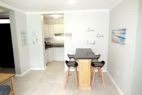 Apartamento Beach One Bedroom Suite A22