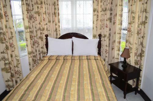 Pink Rock Inn Bed And Breakfast