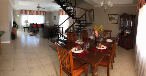 Bed & Breakfast Executive Townhouse