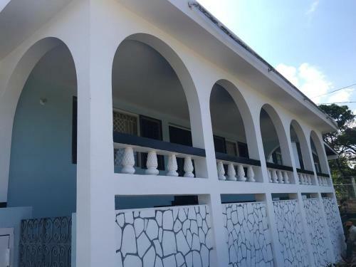 Scarlett Hall Hideaway