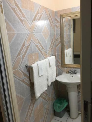 Sunset Inn Apartment Hotel