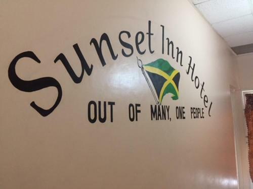 Sunset Inn Apartment Hotel