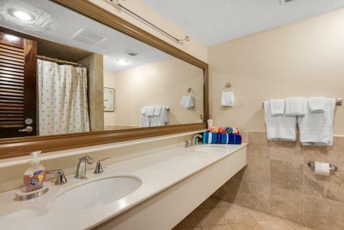 Hotel Sapphire Beach Resort