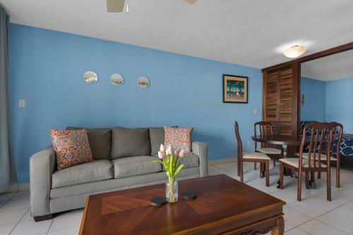 Hotel Sapphire Beach Resort