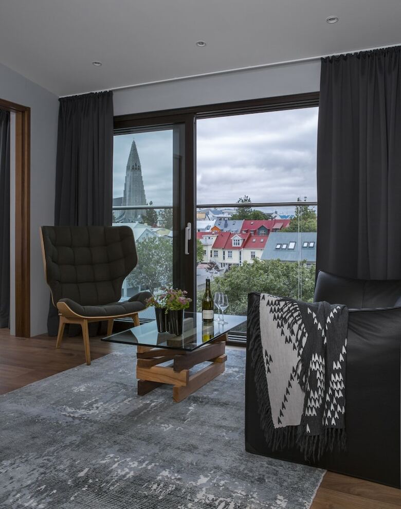 Ion City Hotel